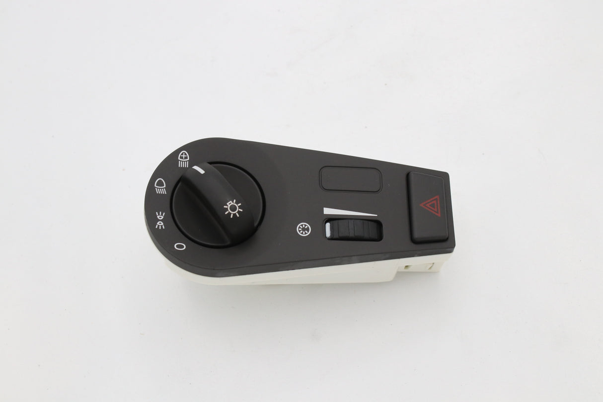 IWS - 29361 - H/L SWITCH WITH HAZARD