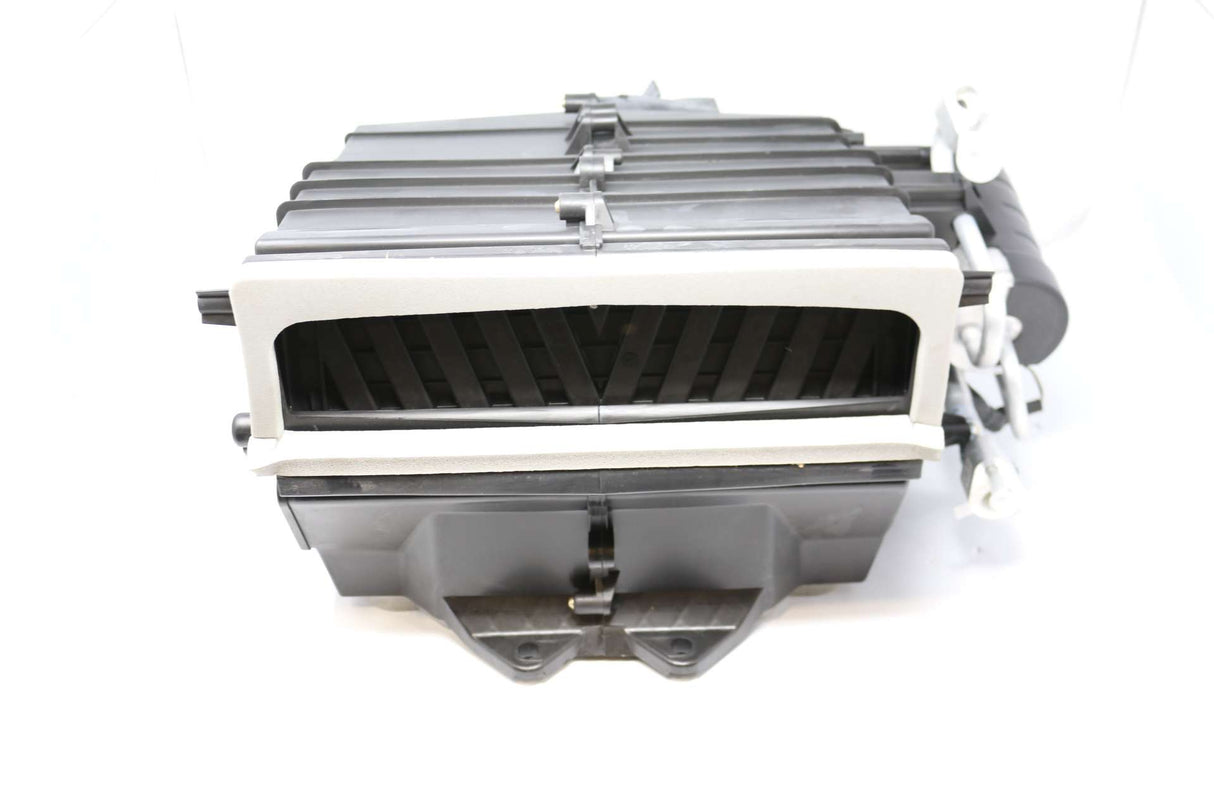 NAVISTAR - 3670125P94 - AIR CONDITIONER ASSEMBLY