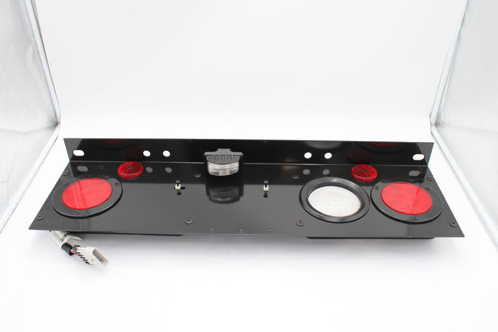 NAVISTAR - 3599249C1 - TAIL LIGHT AND STOP LIGHT