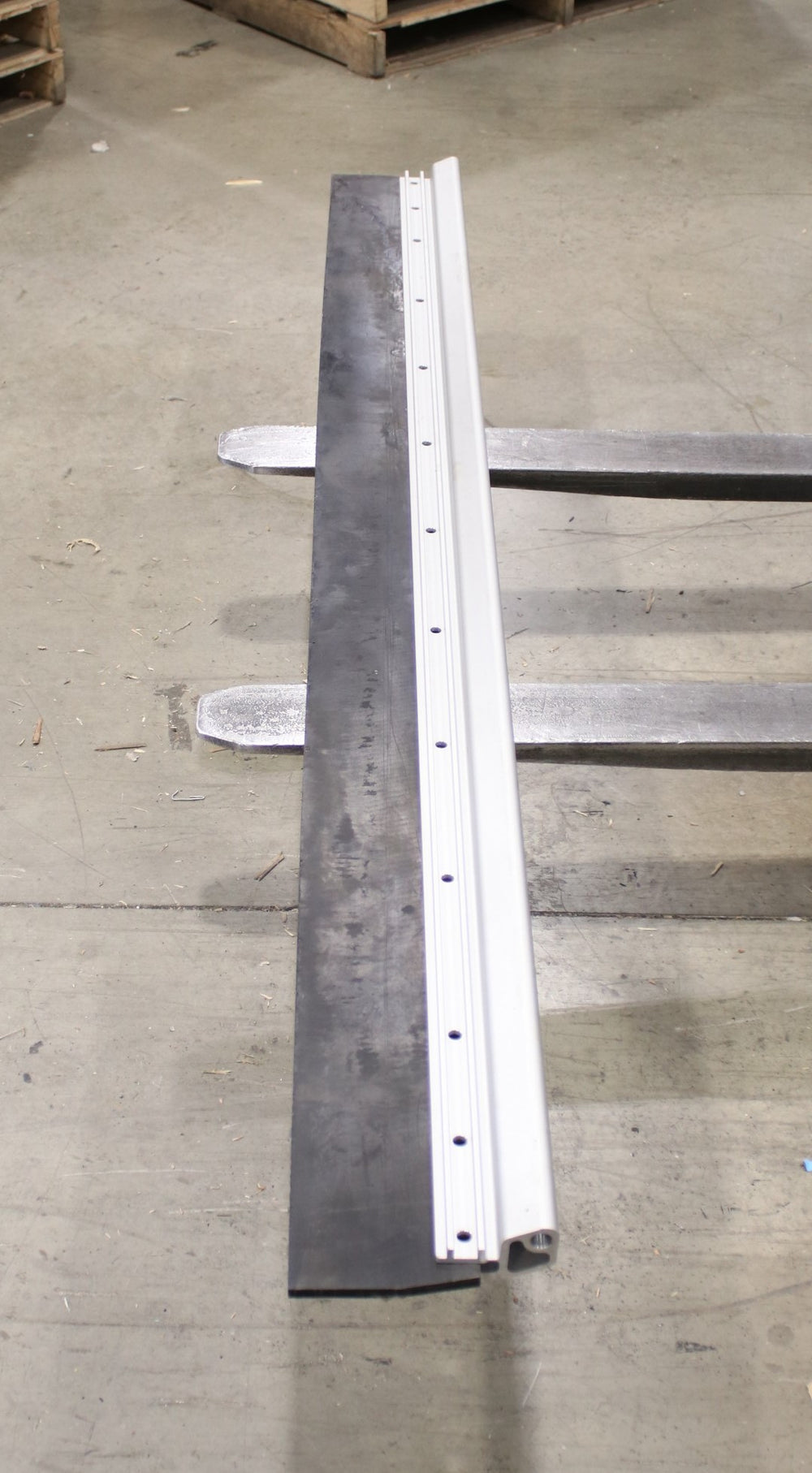 DYNAPAC - 4700391235 - SCRAPER BLADE