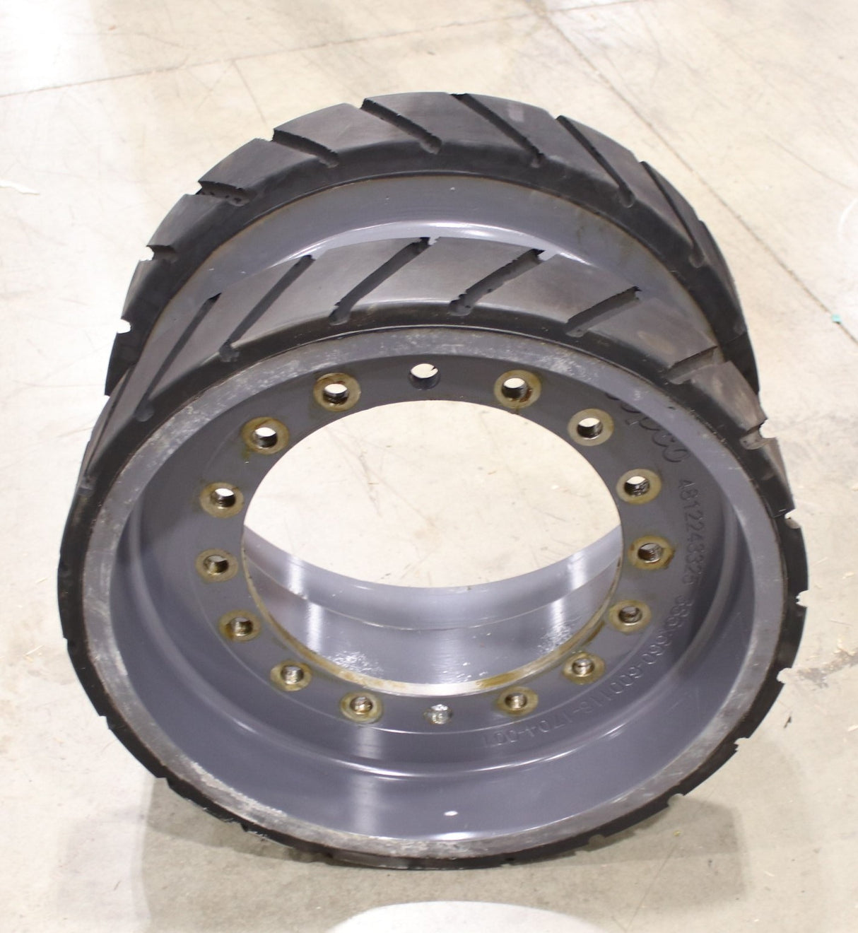 DYNAPAC - 4812243325 - BONDED DRIVE WHEEL RH