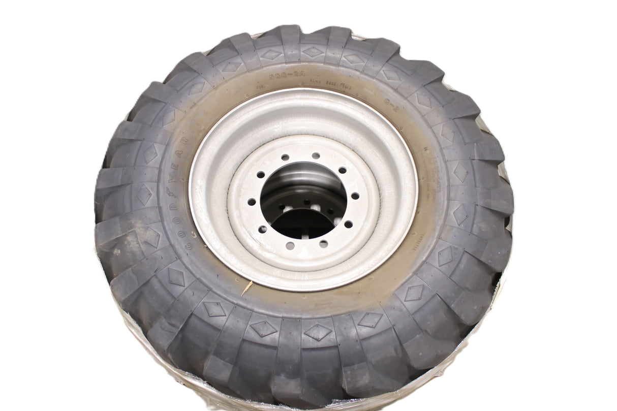 JLG - 1001145590S - WHEEL-GP RH