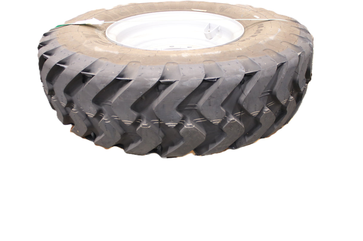 JLG - 1001168391S - WHEEL-14.00R24