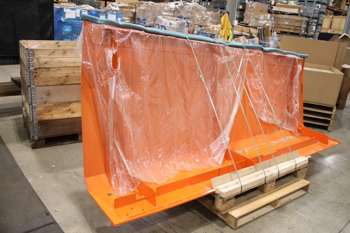 JLG - 1001155454 - HOOD-TANK SIDE