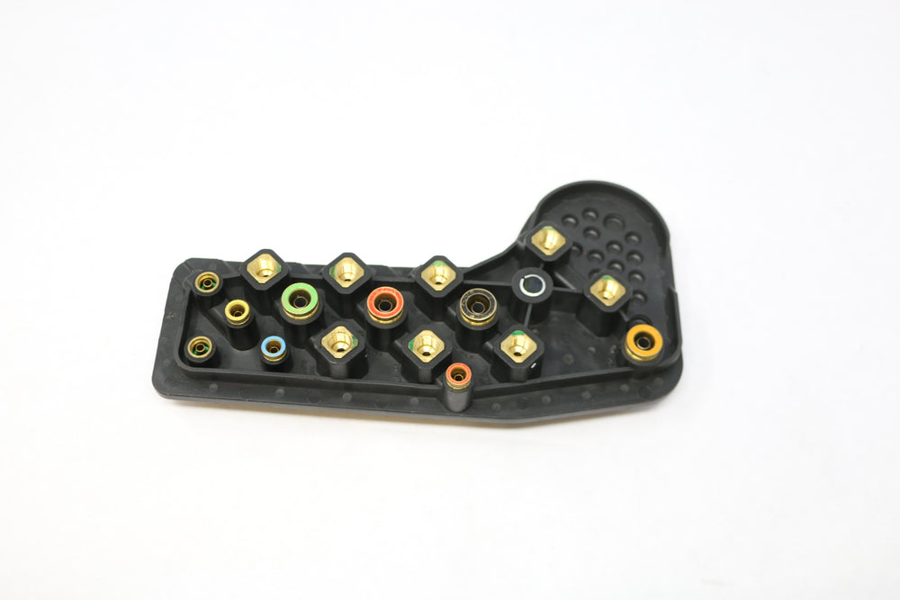 FREIGHTLINER TRUCK  - 12-26964-001 - AIR SWITCH MANIFOLD PASSTHRU