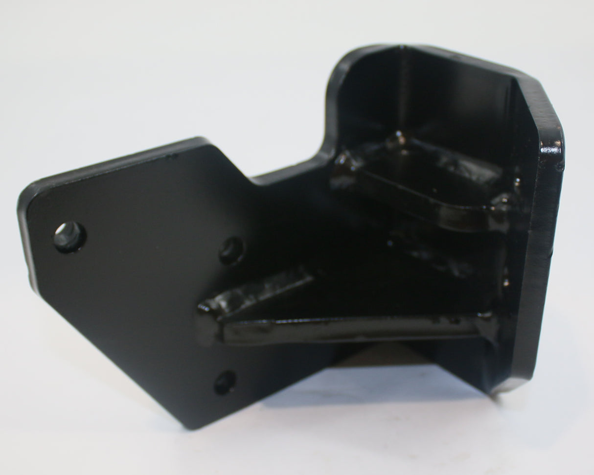 DOOSAN - A411331 - BRACKET ENG MNT LH