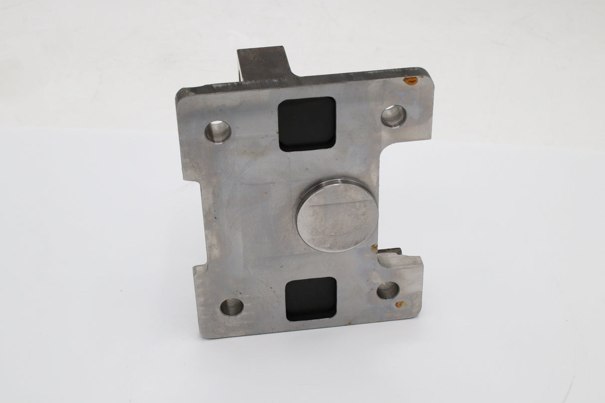 AXLETECH - 706501240E - STEEL SUSPENSION LINKAGE BRACK