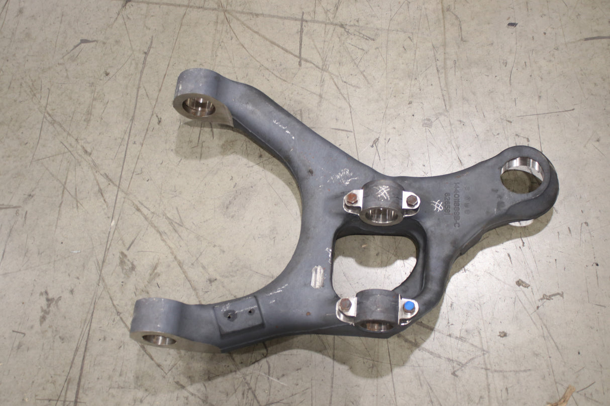 AXLETECH - 144012070A01 - CAST IRON SUSPENSION LOWER CON