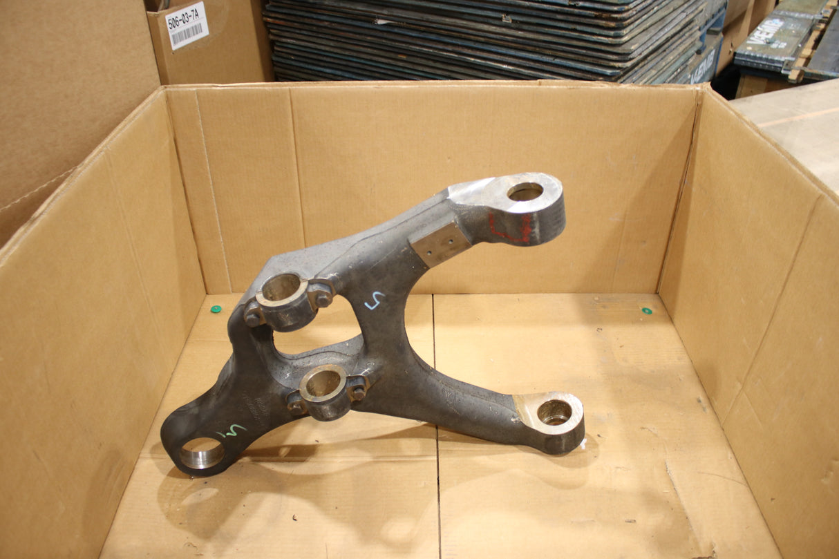 AXLETECH - 144011968A01 - CAST IRON SUSPENSION LOWER CON