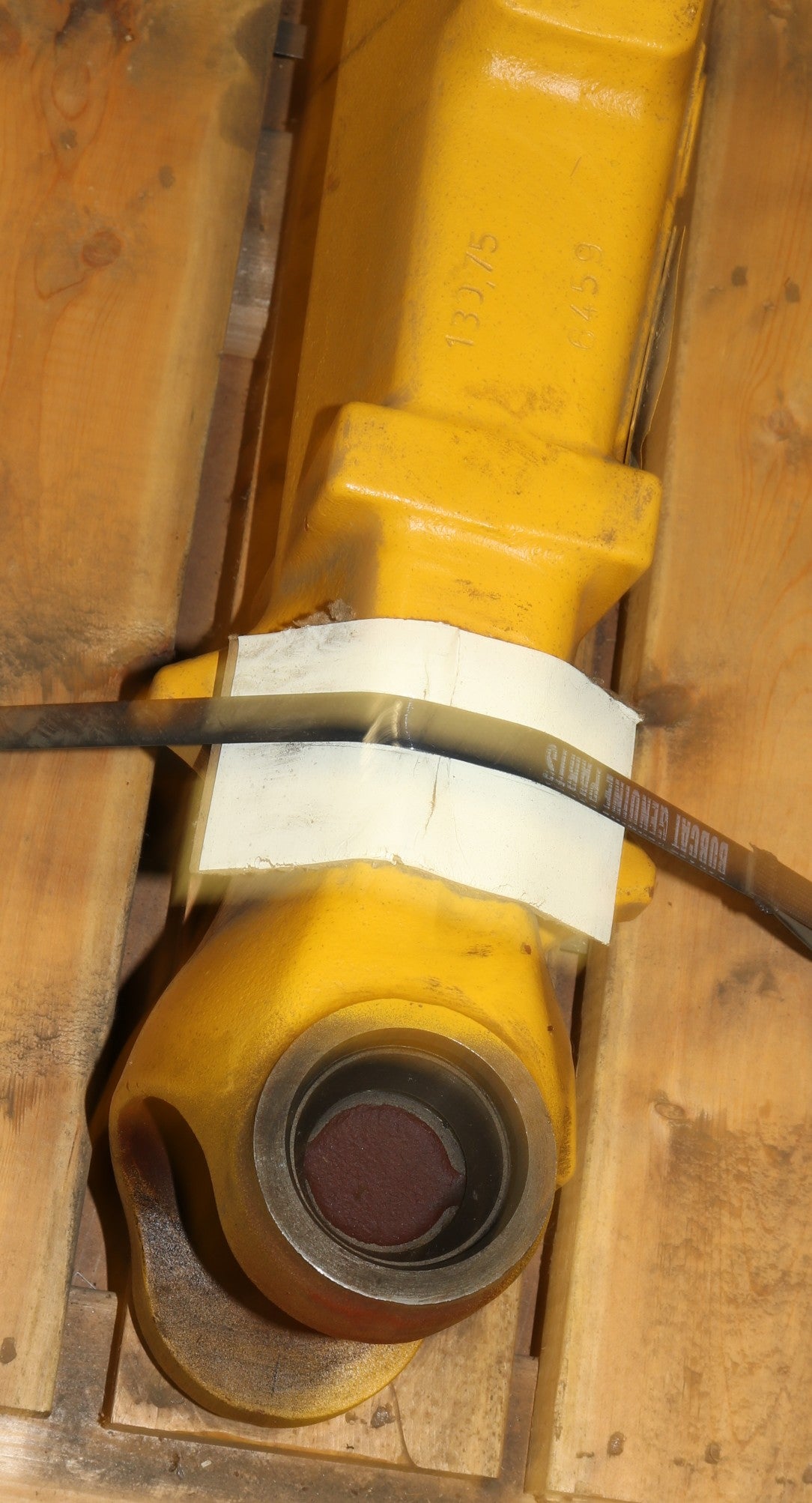 BOBCAT - 7292019 - HOUSING AXLE