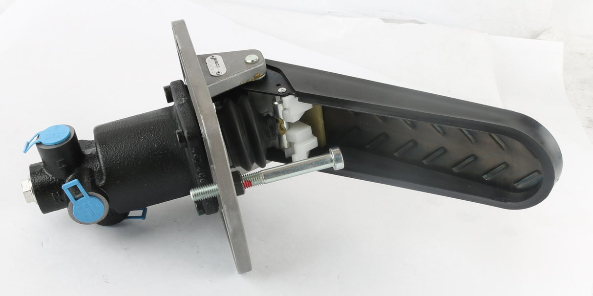 TEREX FUCHS - 5819656443 - FOOT BRAKE VALVE 4674061 010 A