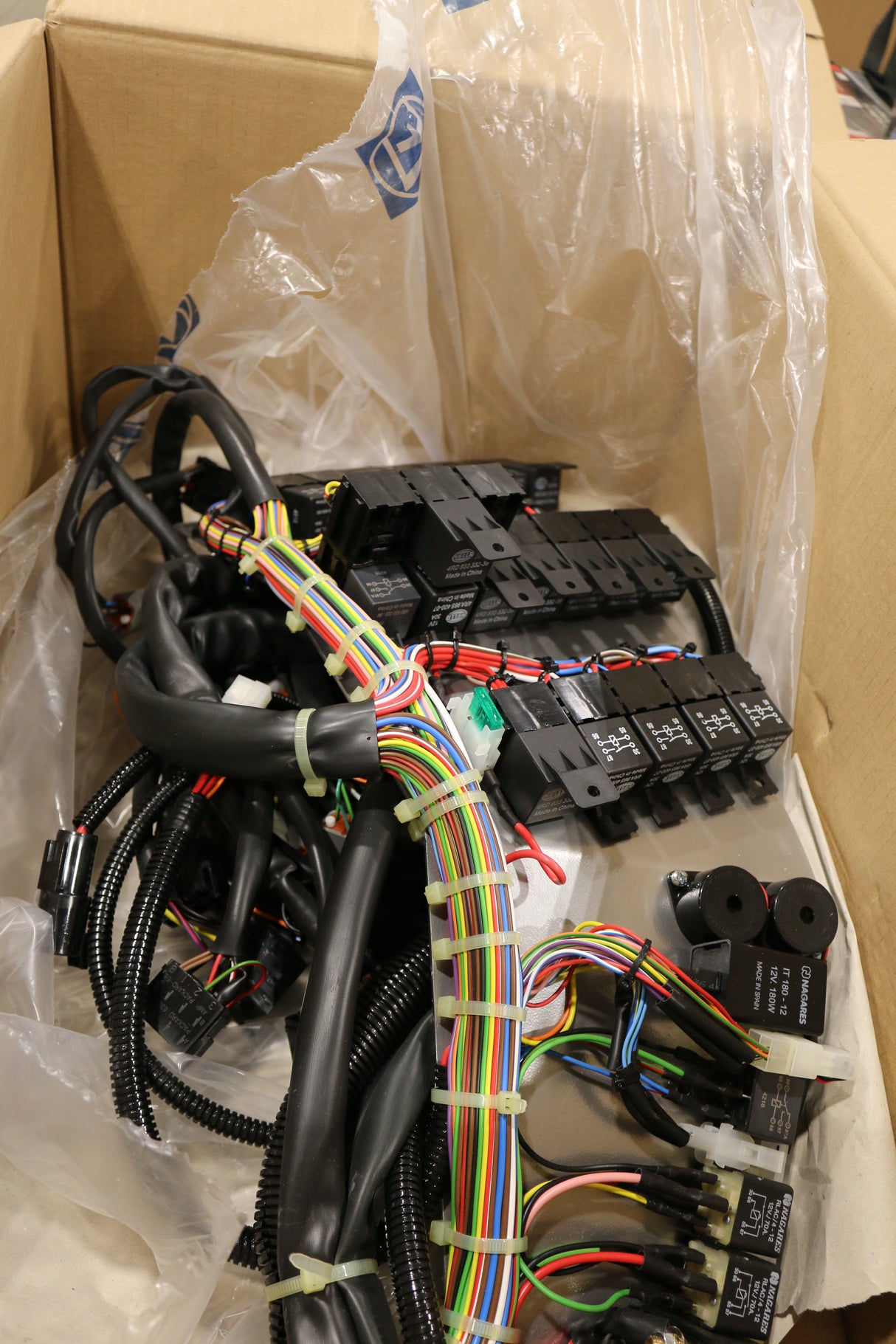 BOBCAT - 7357420 - HARNESS RELAY SWITCH