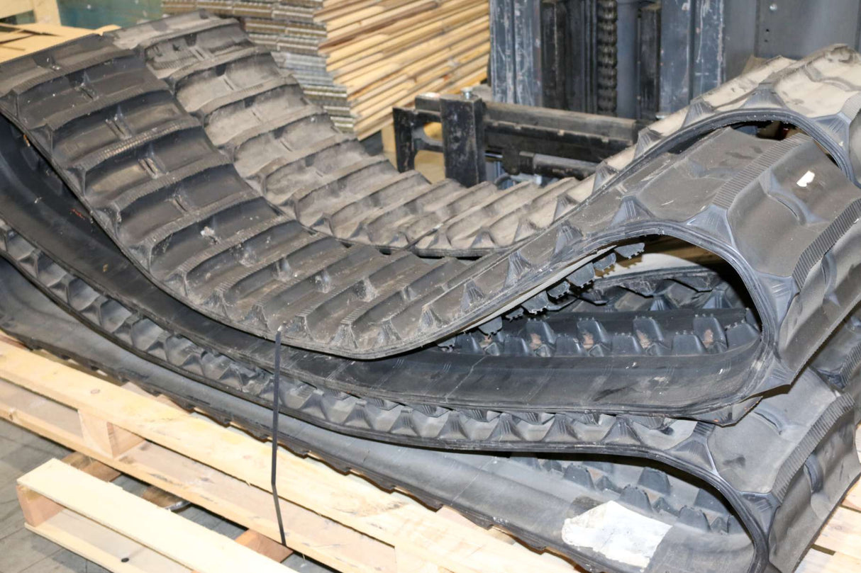 BOBCAT - 6663953 - TRACK - RUBBER PREMIUM (320 X