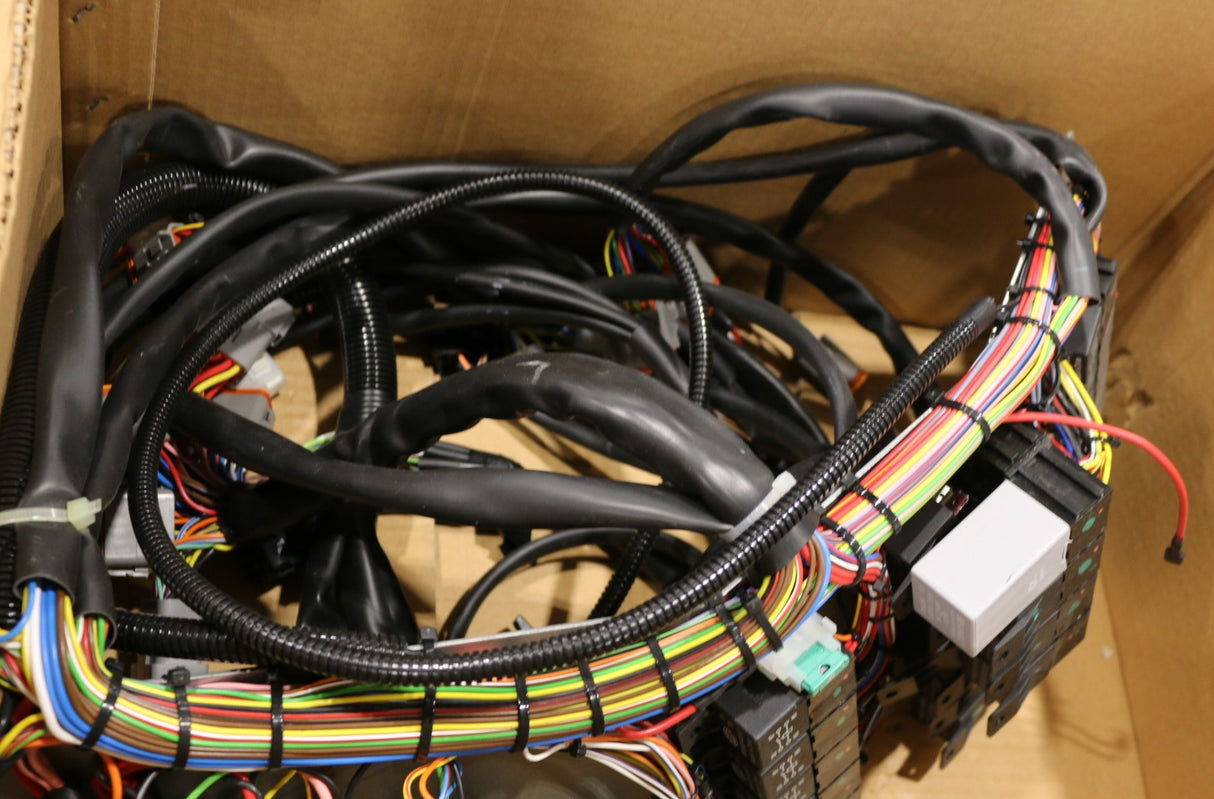 BOBCAT - 7354327 - RELAY HARNESS (AC)