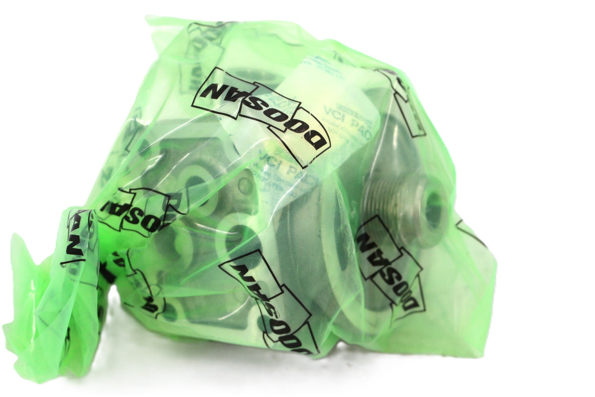 BOBCAT - 46684925 - HEAD -OIL FILTER (EX GEN ENGIN