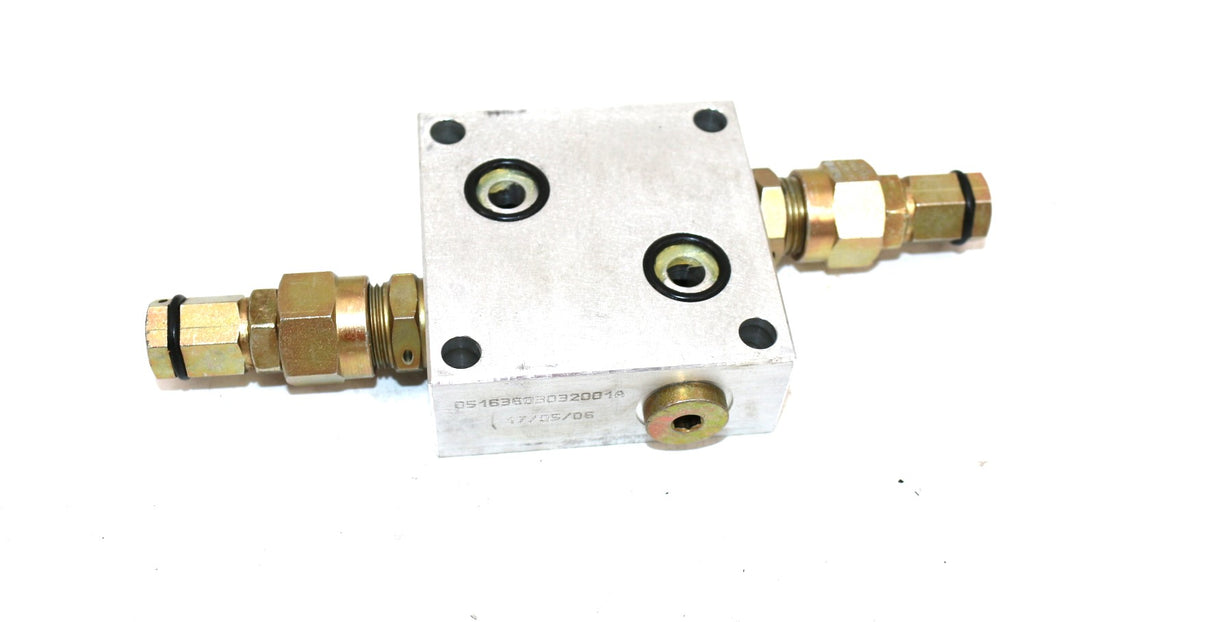 BOBCAT - 7019549 - VALVE