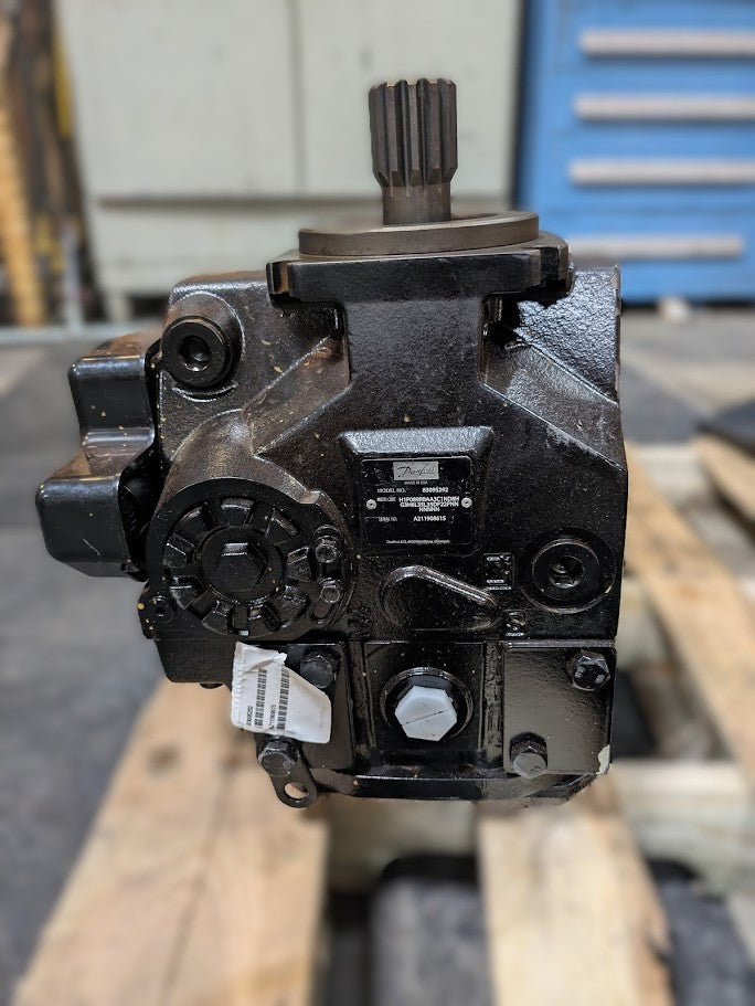 WAUSAU - WE20-01855 - PUMP HYDSTC 89C R FRONT