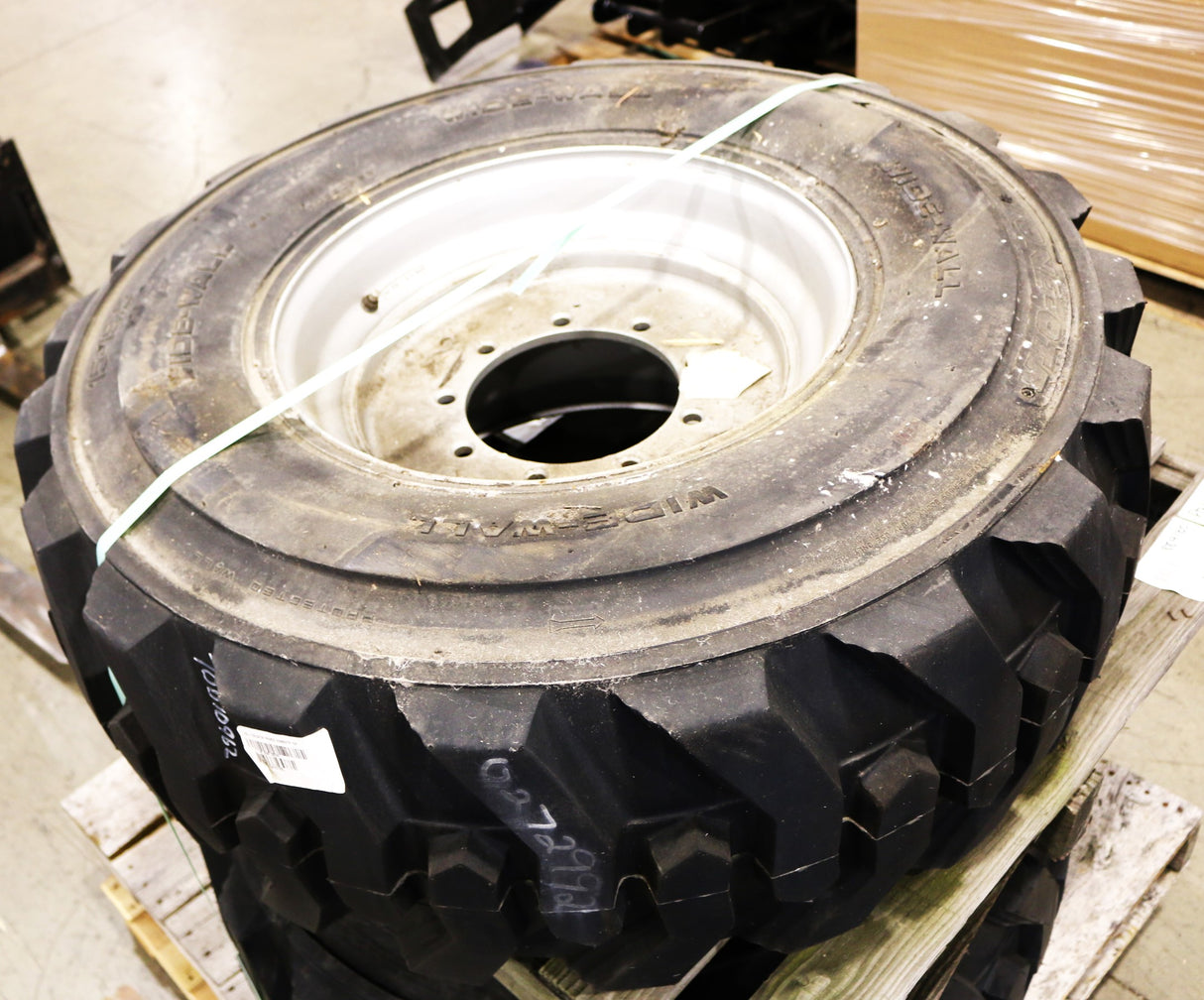 JLG - 70010962 - D|S TIRE ASSY 15X19.5 PNEU LH