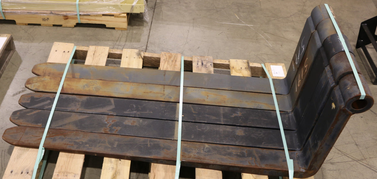 JLG - 70045191 - FORK - 60" TAPERED