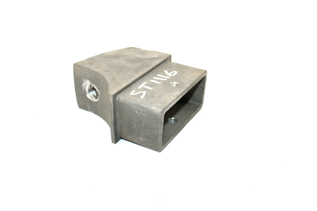 JLG - ST1116 - OUTRIGGER CAP