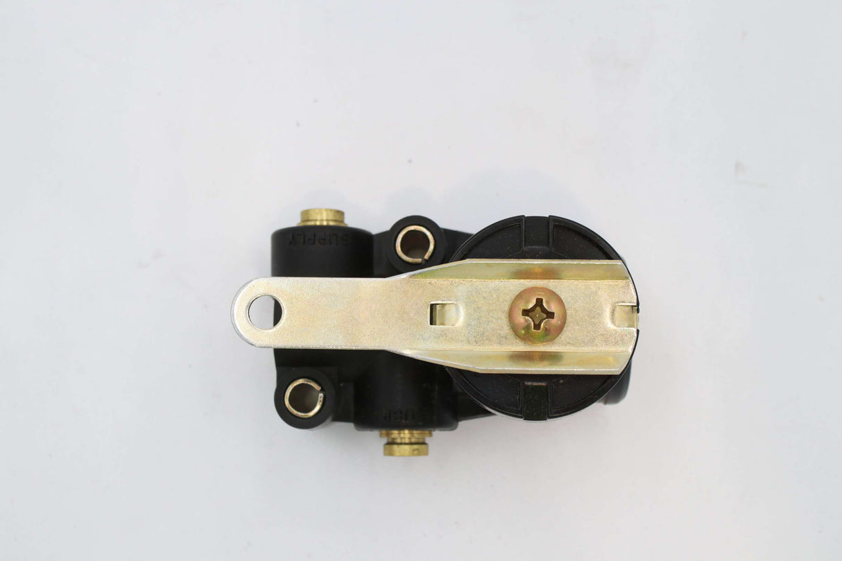 NAVISTAR - 2507757C1 - VALVE