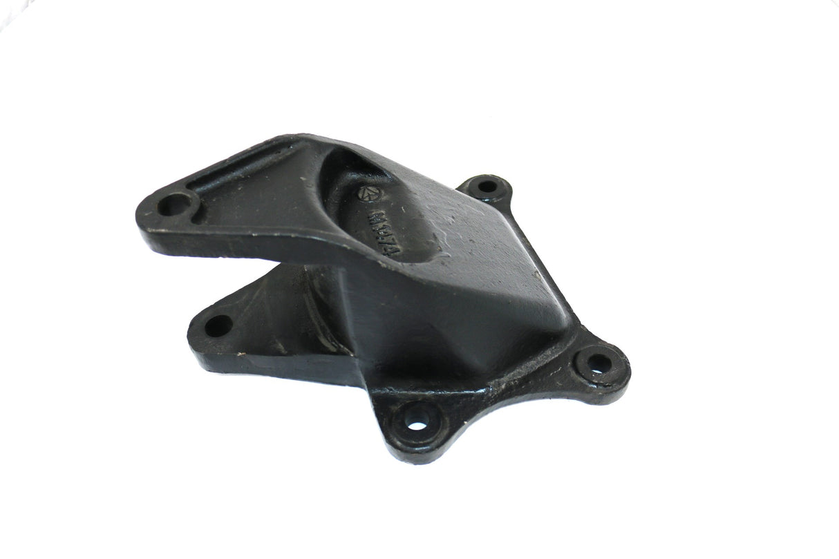 AUTOMANN - M1474 - SPRING BRACKET - REAR OF REAR