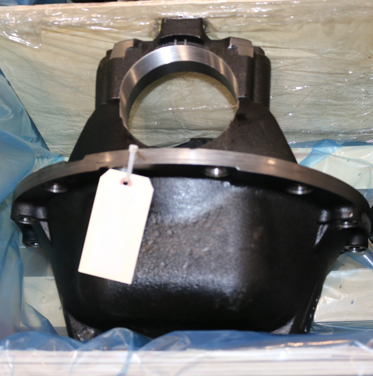 DANA SPICER - 123873 - DIFFERENTIAL CARRIER AND CAP ASSEMBLY