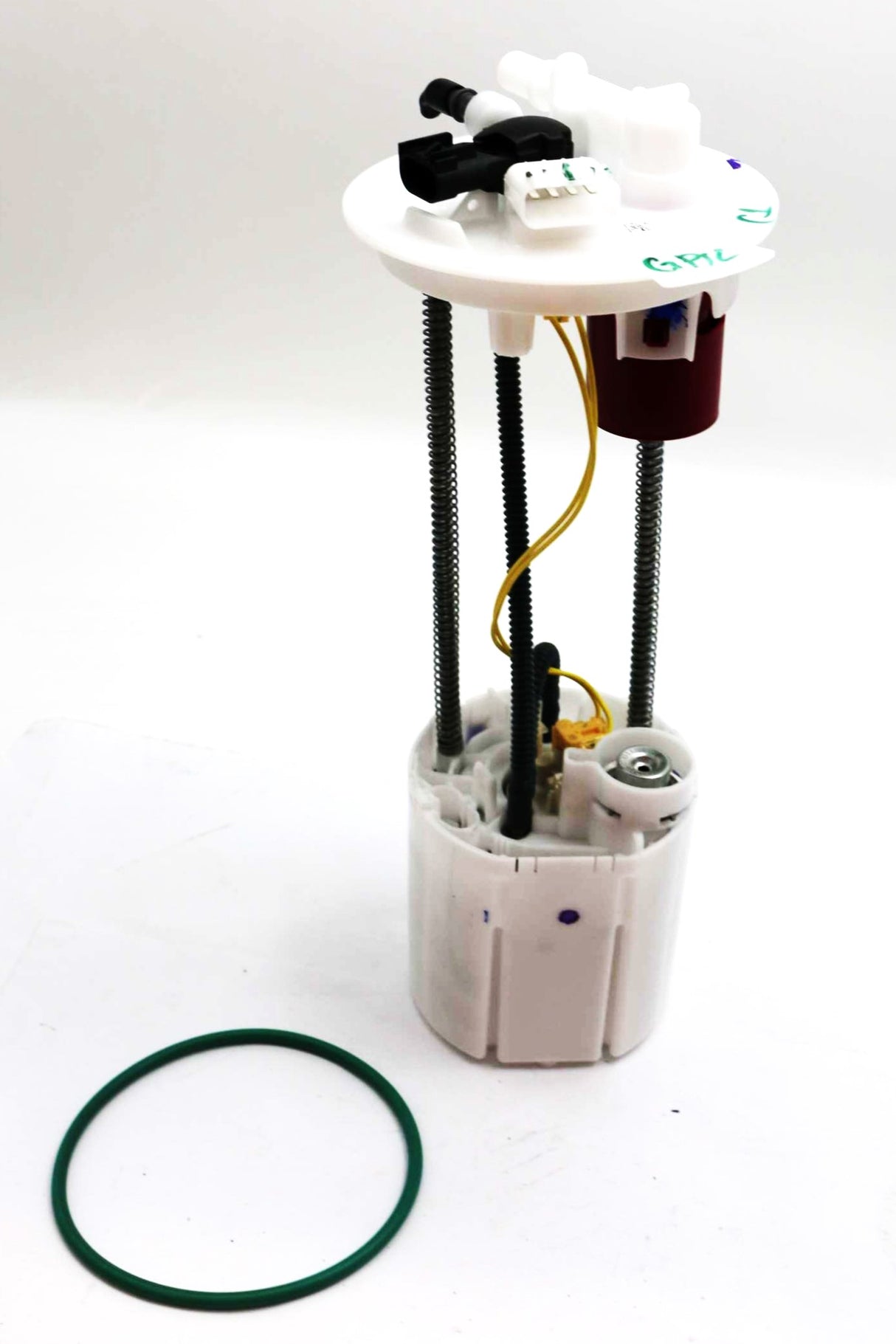 SCHWARZE - 67657 - FUEL PUMP MODULE W/O FUEL LEVEL SENSOR W/SEAL