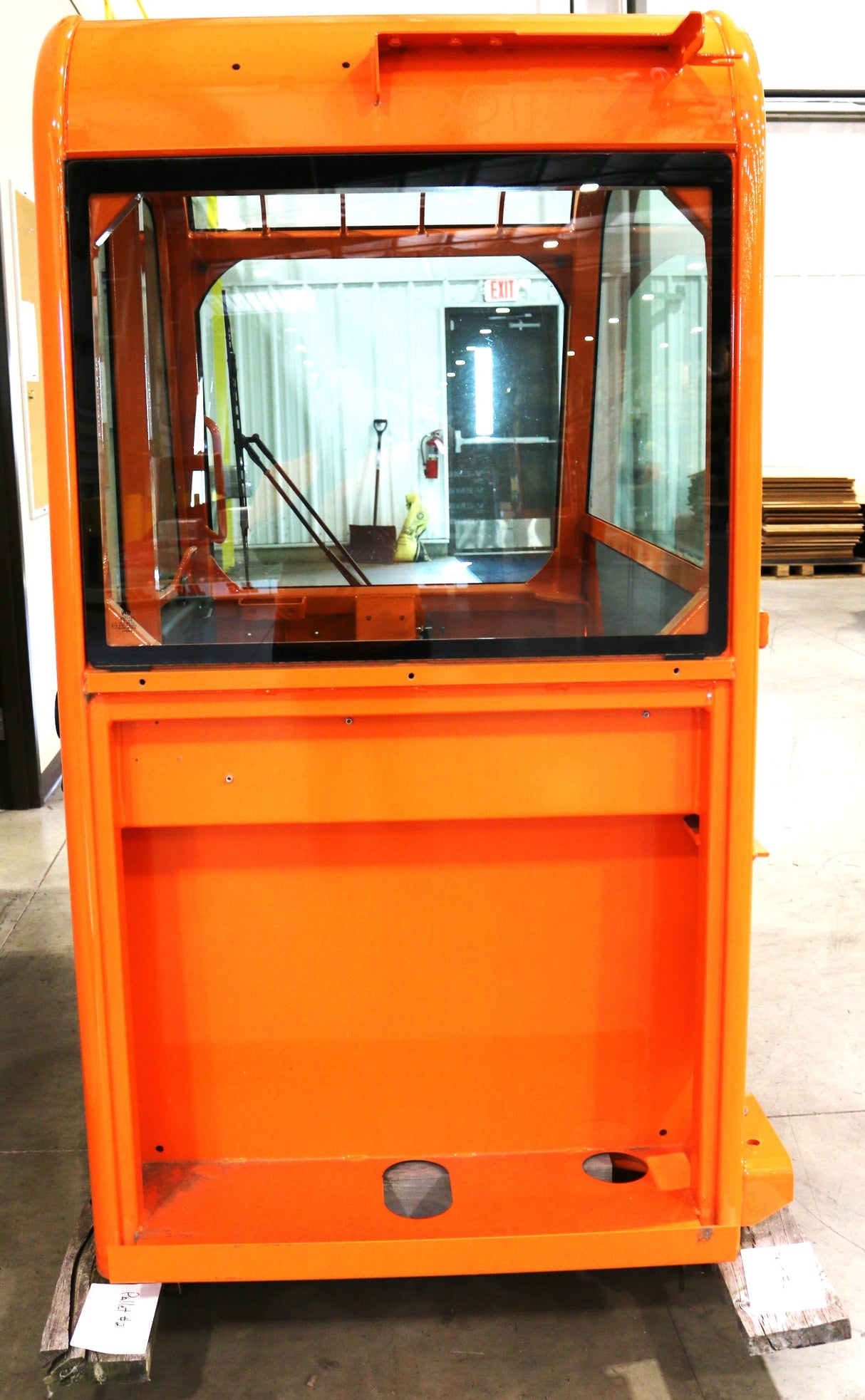 JLG - 1001119959 - CAB W/GLASS