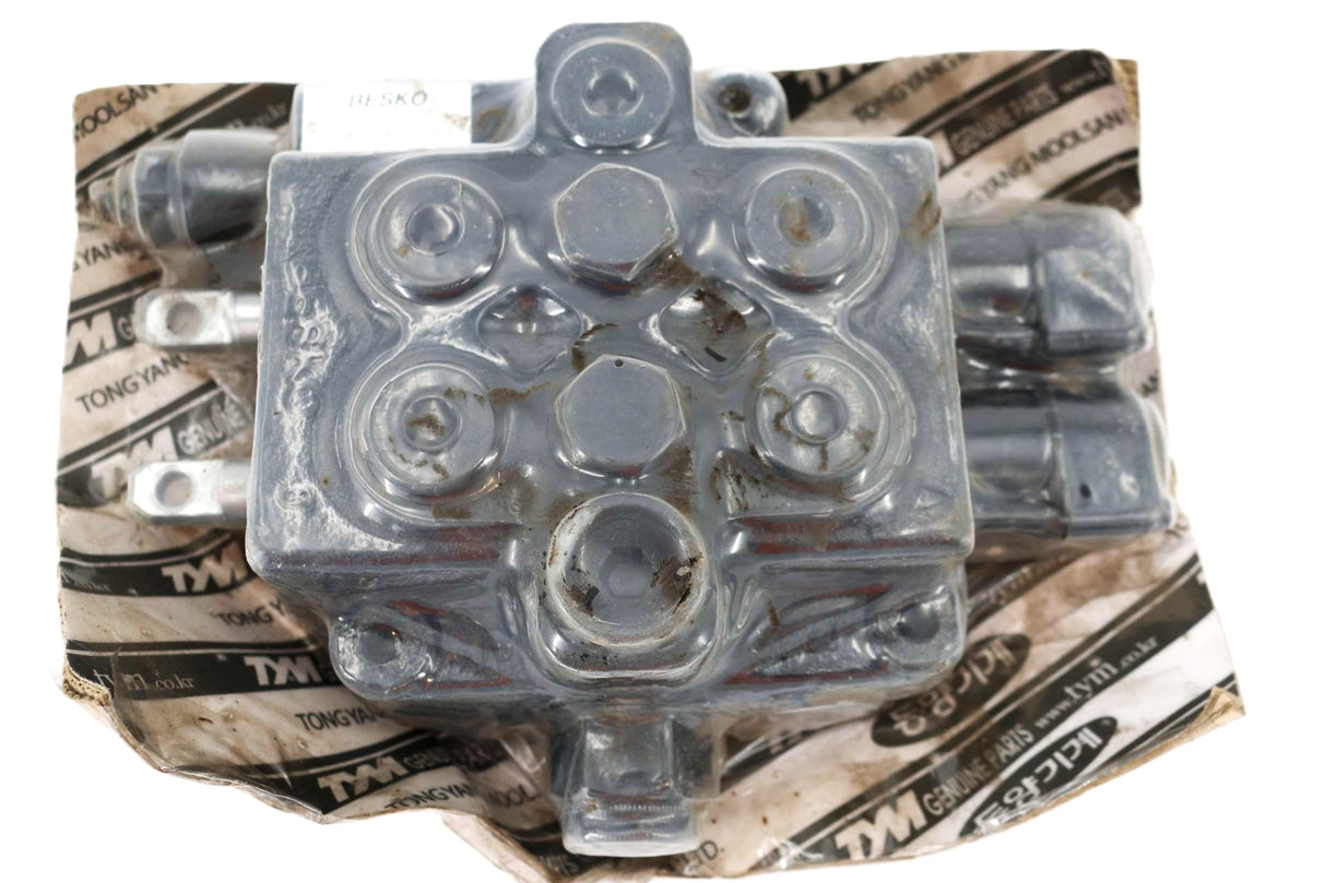 MAHINDRA - 19027752101 - VALVE ASSY LOA