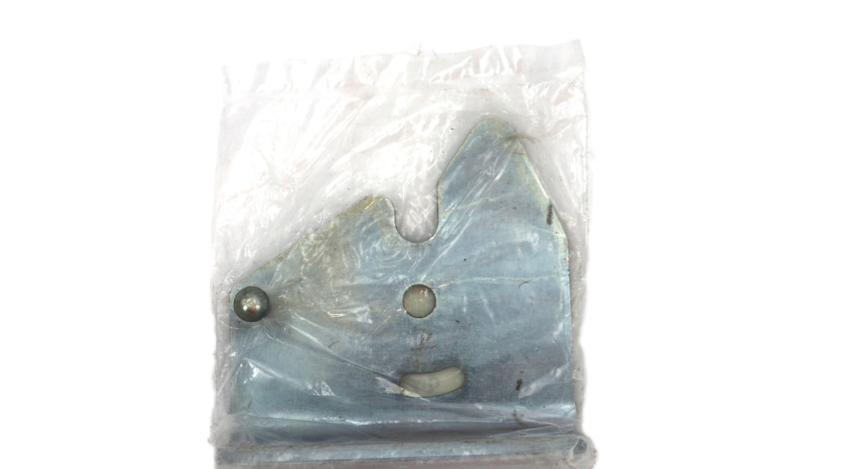 MAHINDRA - 10561141002 - BRACKET