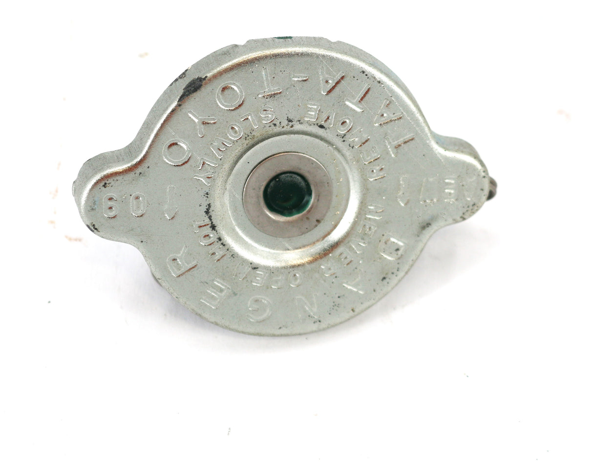 MAHINDRA - 006001119R91 - RADIATOR CAP ASS
