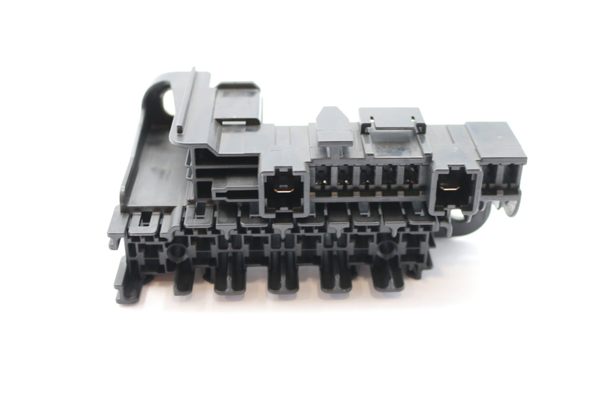 HINO - 8274237030 - BLOCK - ENGINE ROOM RELAY #2