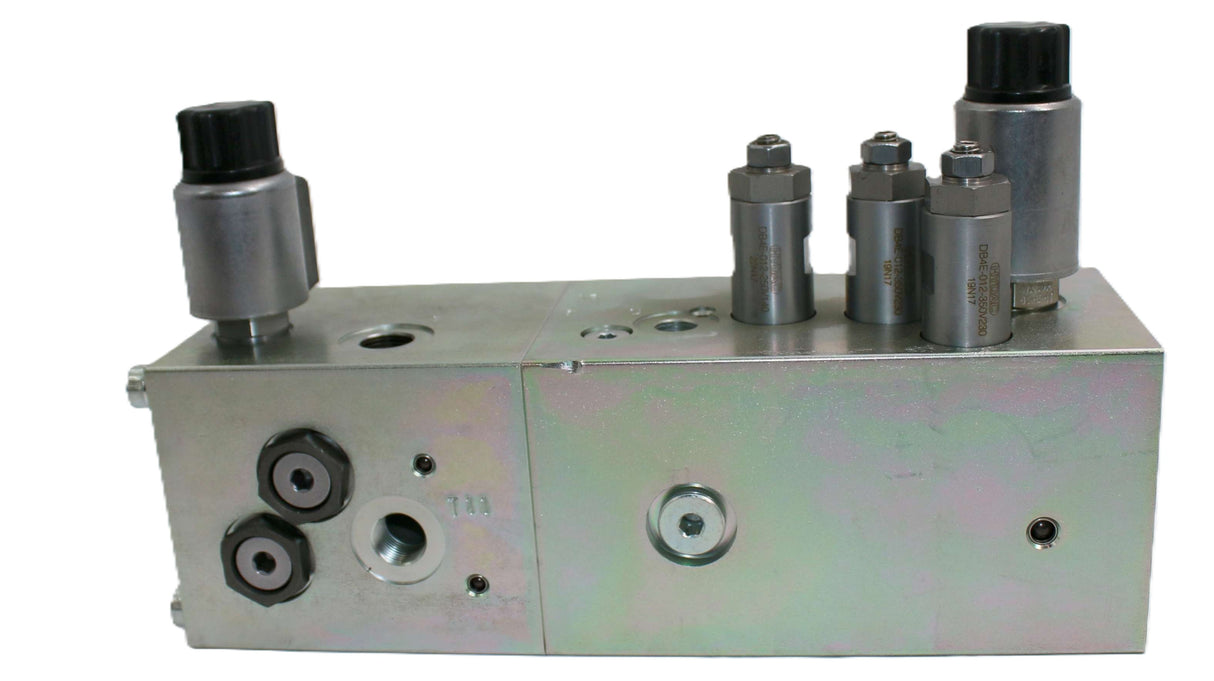 JLG - 520096 - VALVE BLOCK MANIFOLD 3 SPEED