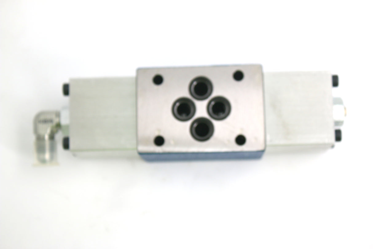 JLG - 7018901 - VALVE ASSEMBLY