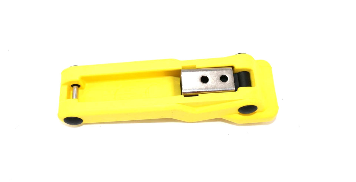 NAVISTAR - 3674781C1 - LATCH