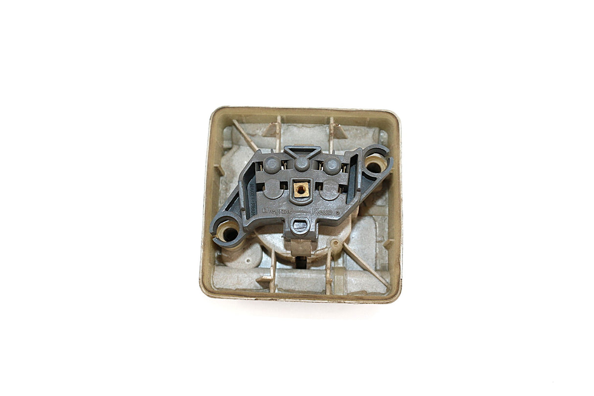 JLG - 1001141970 - KIT(SERVICE)250V RECET/PLUGS