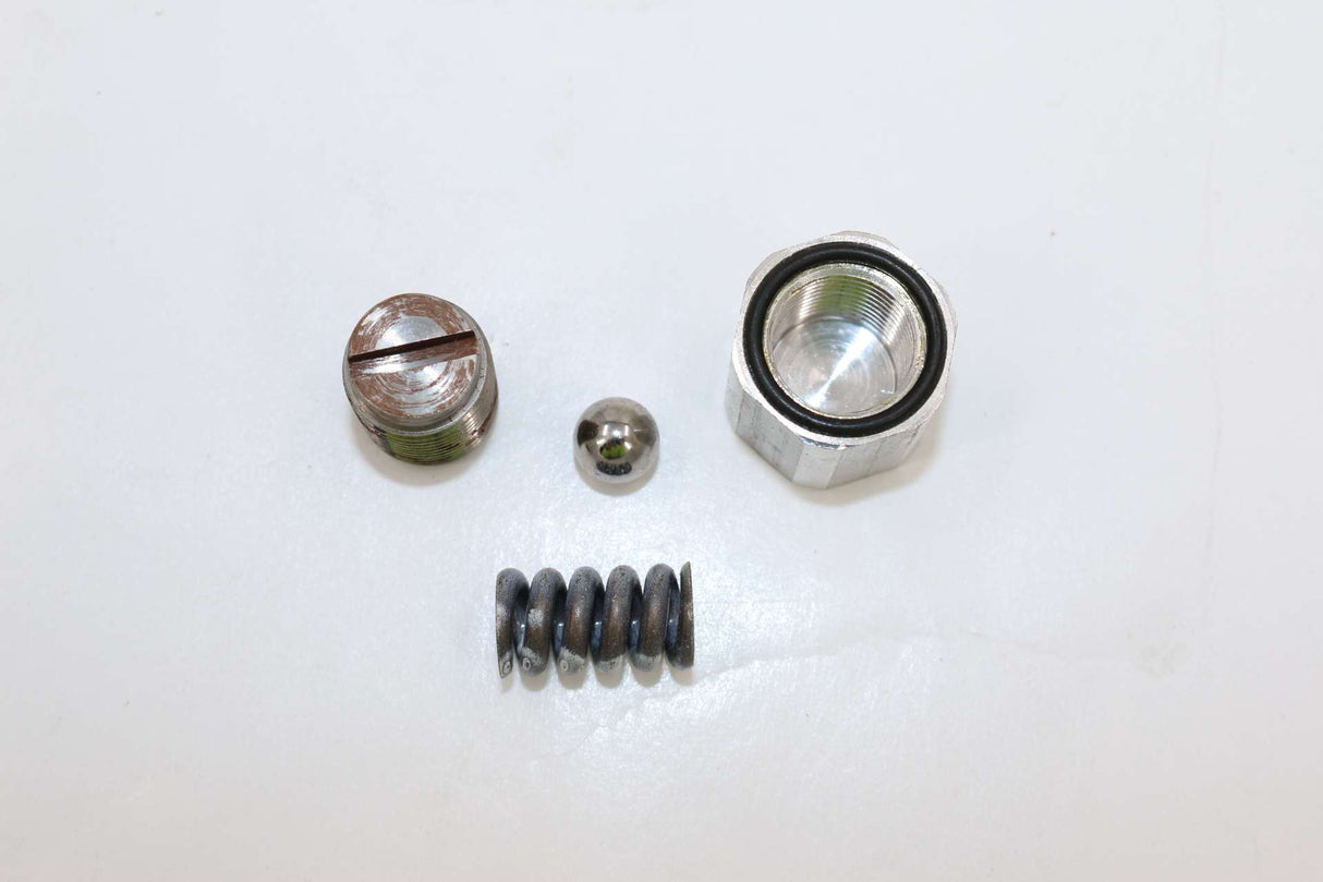 JLG - 7016784 - VALVE RELIEF