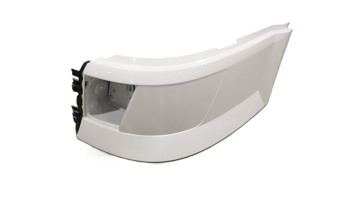 VOLVO - REFURBISHED - 82721510P3029 - PAINTED CLASSIC LH BUMPER CORNER 82721510 WHITE
