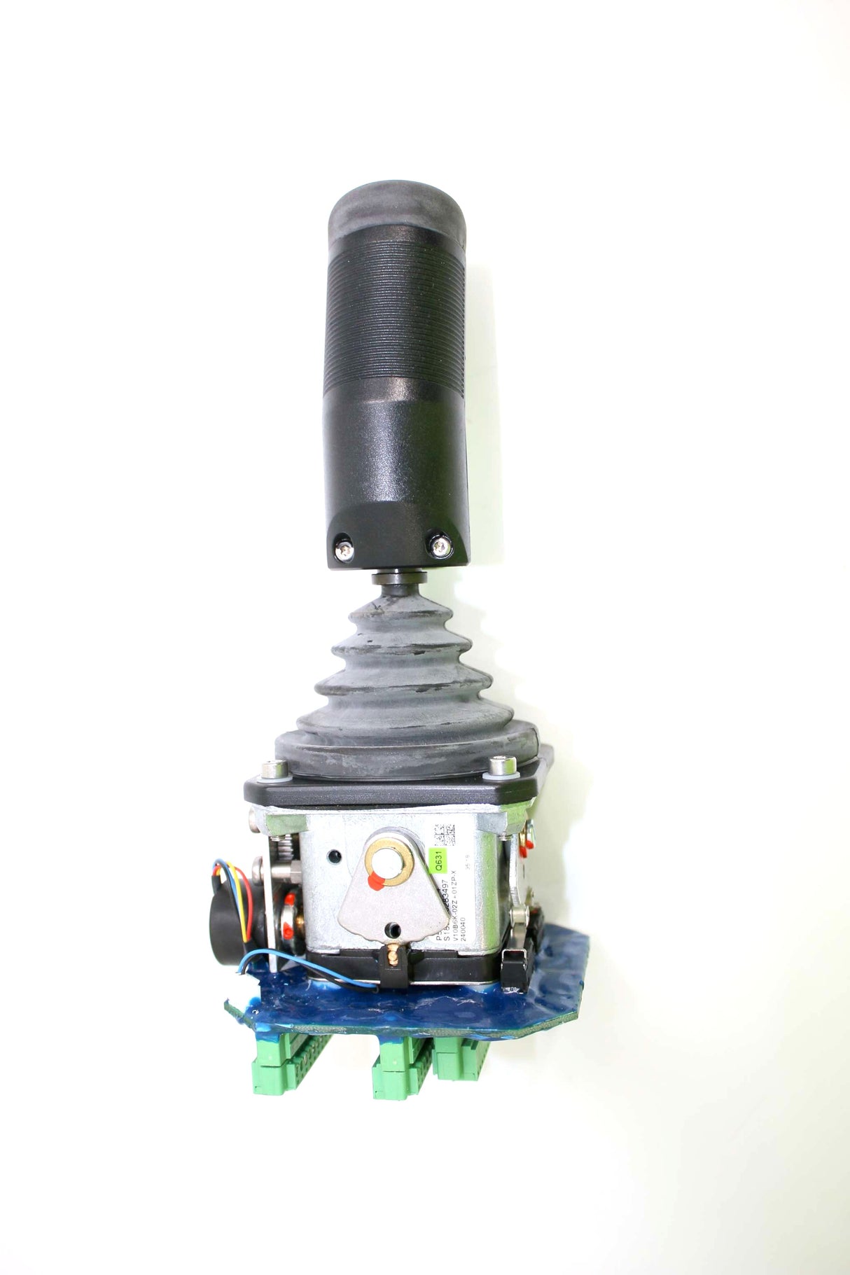 W. GESSMANN - 5140200074 - JOYSTICK V10