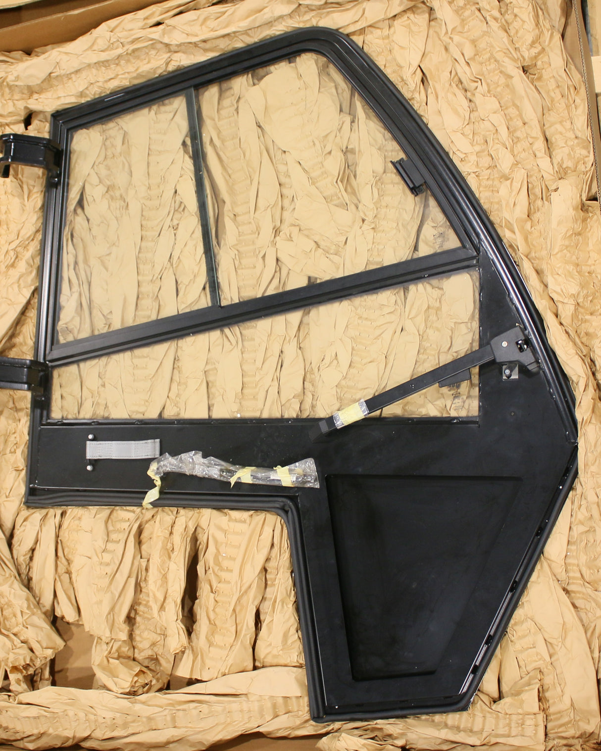 JCB - 295/20131 - (W) (P) TLT G/A CAB DOOR.STD FULL BLACK