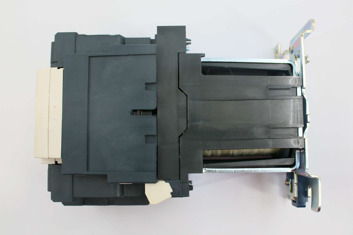 JCB - 400/J0326 - CONTACTOR 24VDC COIL 95A 3 POLE