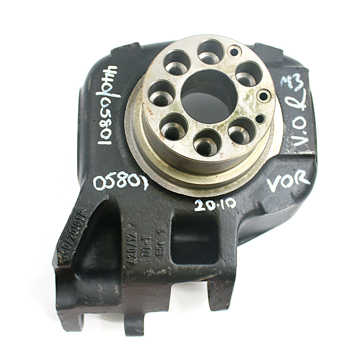 JCB - 440/05801 - HUB SWIVEL - MACHINING