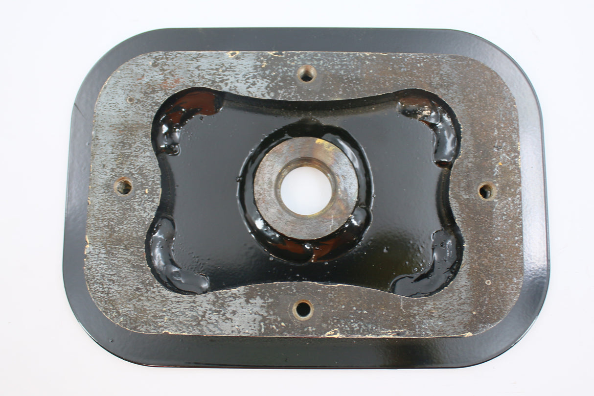 JCB - 332/G3883 - WA TANK CTR LOCK PLATE