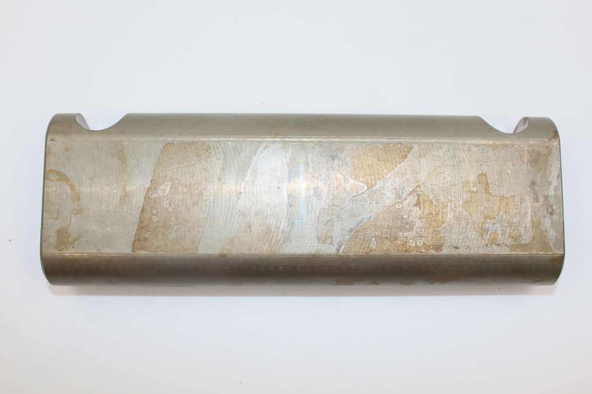 JCB - 334/L3272 - BAR RETAINER
