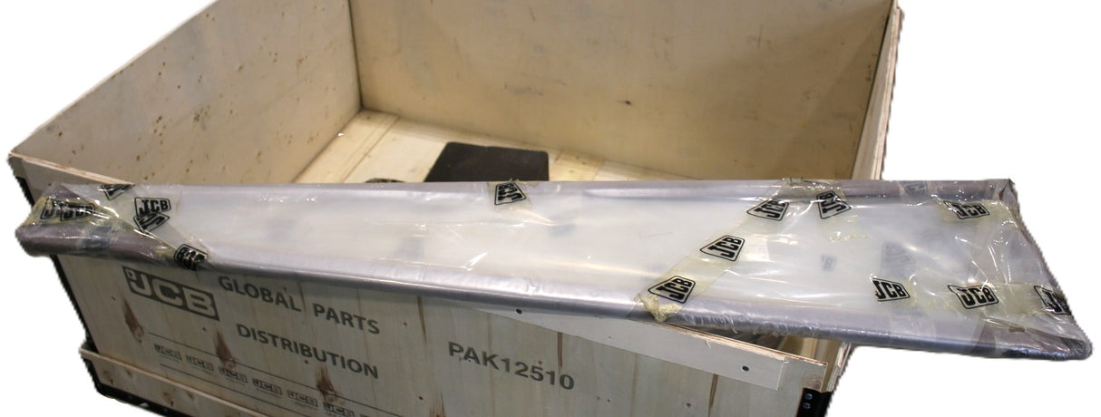 JCB - 40/302940 - R/H SIX LIGHT GLAS