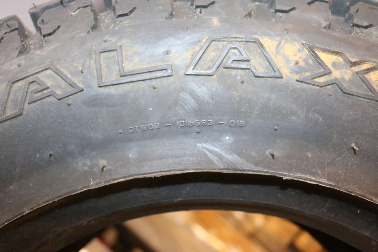 JCB - 42|925337 - TIRE 10X16.5X8 MIGHTY MOW