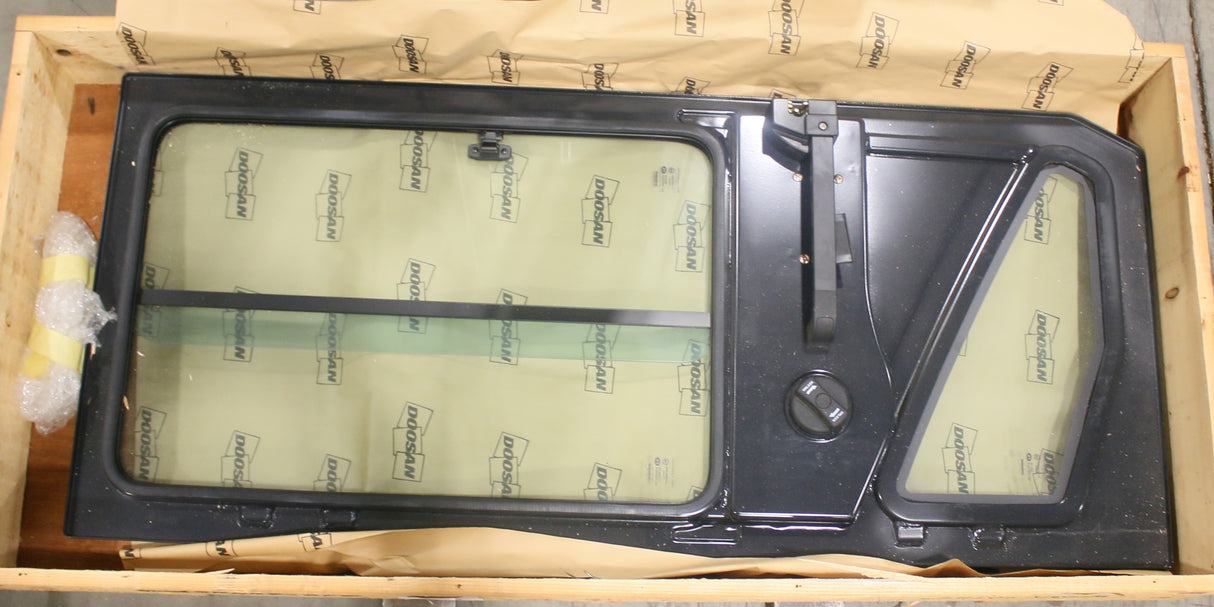 DOOSAN - 220205-00336 - DOOR CABIN LH