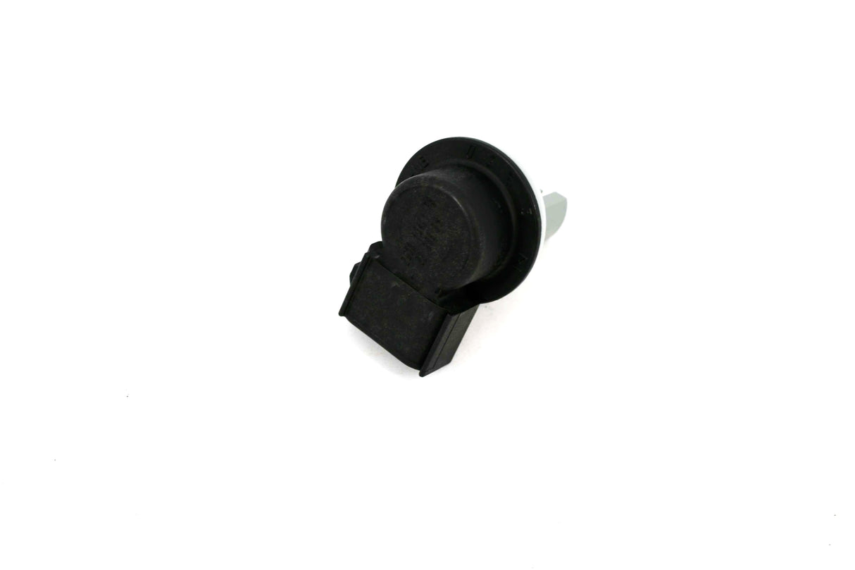 NAVISTAR - 2601318C1 - CONNECTOR