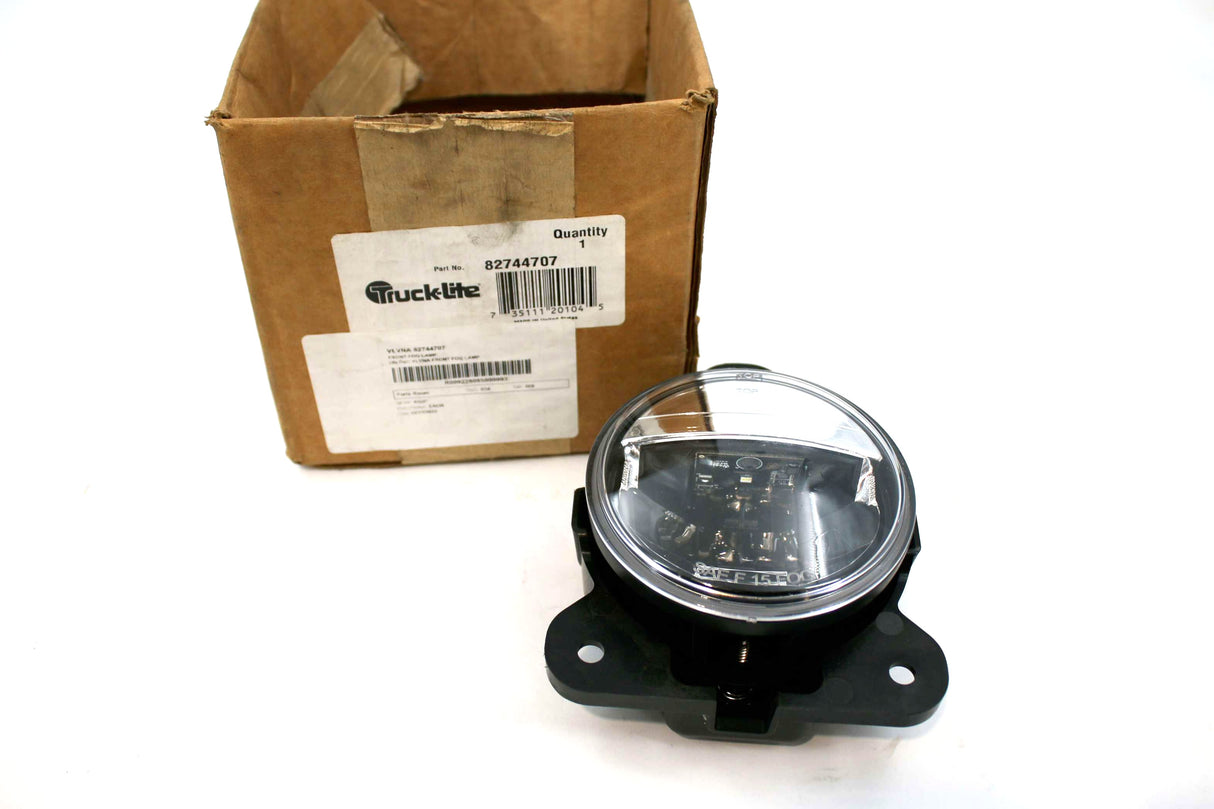 VOLVO - 82744707 - LAMP FRONT FOG